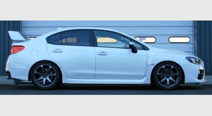 WRX STIは19インチも似合います！ADVAN RSⅢを STIスプリングで