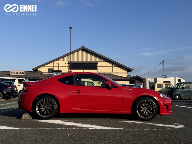 スバル BRZ ZC6｜USERS GALLERY｜ENKEI WHEELS