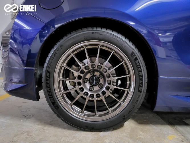 TOYOTA86 ZN6後期 純正ホイール17インチ タイヤ付き 215/45/17