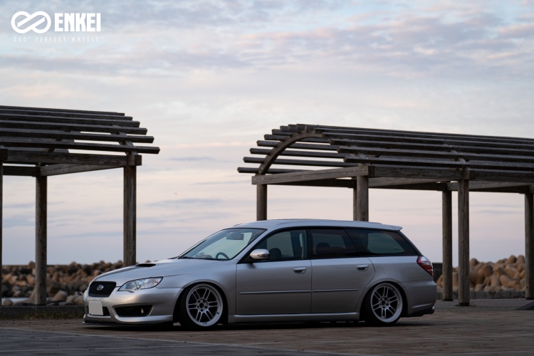 スバル レガシィツーリングワゴン｜USERS GALLERY｜ENKEI WHEELS